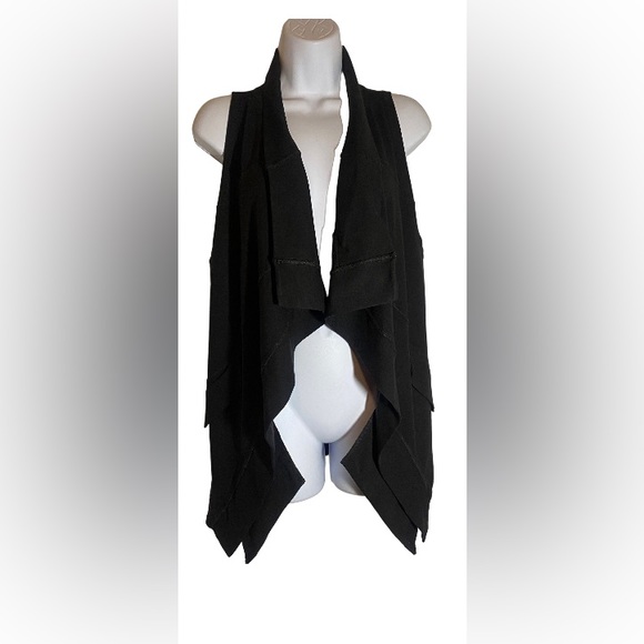 Sarah Pacini Sweaters - Sarah Pacini 🎉Black cardigan vest women size M/L